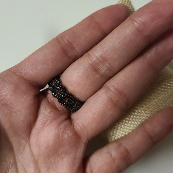 Ring - Picture 3 of 4